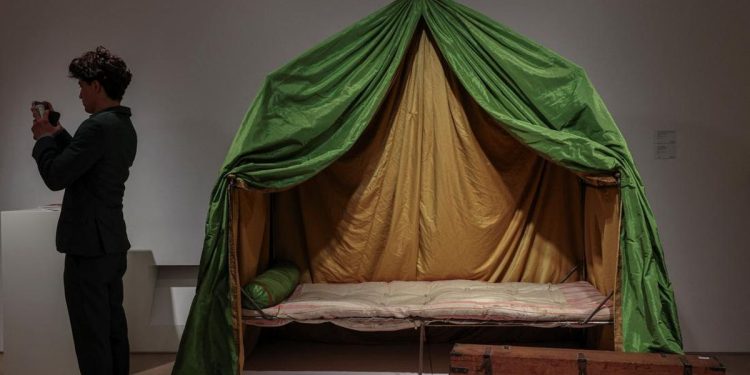 Pameran Artefak Langka Napoleon Bonaparte di Hong Kong