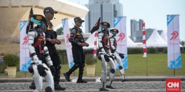 Robot Polisi Dipamerkan di HUT Bhayangkara dan Tugas Tugasnya
